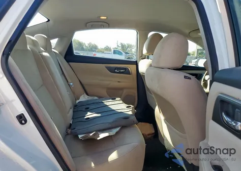 2015 Nissan Altima 2.5 из США, поврежденный, VIN 1N4AL3AP2FC228541